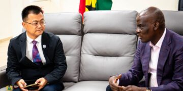 Education Minister promotes transnational partnerships with Chinese university