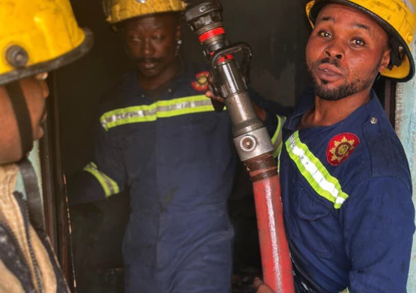 Fire destroys Nkawkaw apartment as firefighters save adjoining buildings