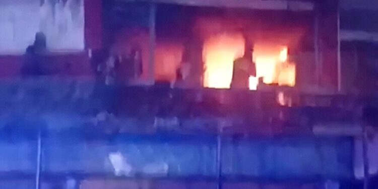 Warehouse fire at South Industrial Area contained by Fire Service