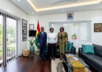 Vice president visits MahamaCares fund to review healthcare delivery efforts