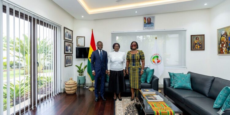 Vice president visits MahamaCares fund to review healthcare delivery efforts