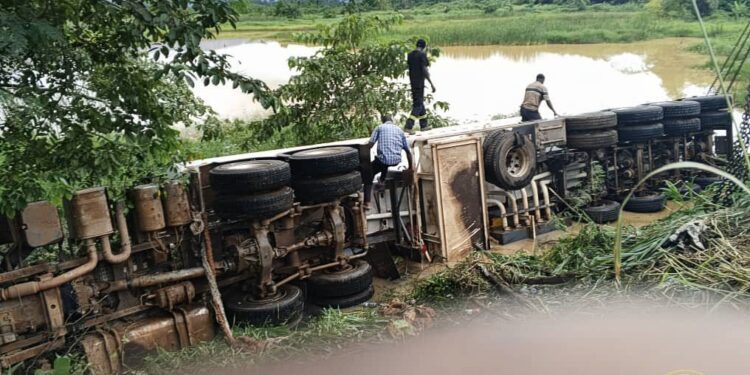 GNFS responds to overturned fuel tanker at Anyinam Railway Station