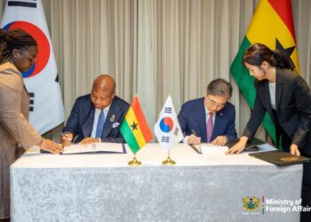 Ghana and South Korea sign a visa waiver agreement for diplomatic and service passport holders