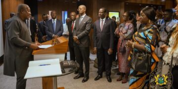 Mahama touts Ghana’s economic recovery at the London Stock Exchange