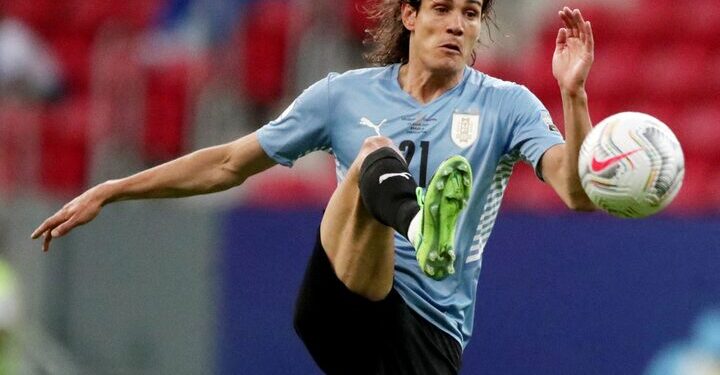 Cavani injury raises concerns ahead of Uruguay's World Cup opener