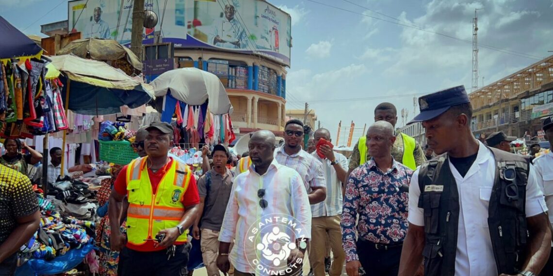 # KMA demolishes illegal structures in Kumasi decongestion exercise The Kumasi Metropolitan Assembly (KMA) has demolished illegal structures in the Asafo area as part of an ongoing exercise to decongest the Kumasi Central Business District and enforce building and sanitation regulations. The operation, carried out with bulldozers, was met with resistance from some occupants, who allegedly pelted members of the KMA task force with stones and other objects. At least one task force member sustained injuries during the exercise. KMA officials said the operation targeted unapproved structures that posed sanitation and security concerns. They explained that no prior notice was given to occupants to prevent attempts to obstruct the exercise. Affected traders, however, insisted they had occupied the land legally after making payments to local authorities and the railway authorities. They argued that they had developed the area over the years and that the demolition had destroyed their businesses and sources of livelihood. The exercise affected several small businesses, including shoemaking, grocery shops and beverage vendors, with many traders expressing concern over the loss of both their workplaces and homes. The KMA maintains that the decongestion exercise will continue as part of efforts to restore order, improve sanitation and enhance security within the Kumasi Central Business District.