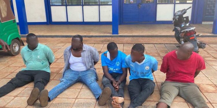 Northern Regional Police arrest six suspects for alleged extortion, assault, and impersonation of the Police anti-illegal drug team