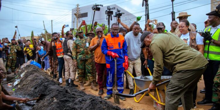 President Mahama joins National General Cleaning Exercise in Accra