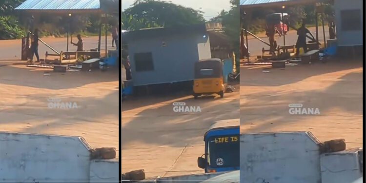 Tension in Sefwi Asawinso as youth destroy police barrier over alleged killing of a resident