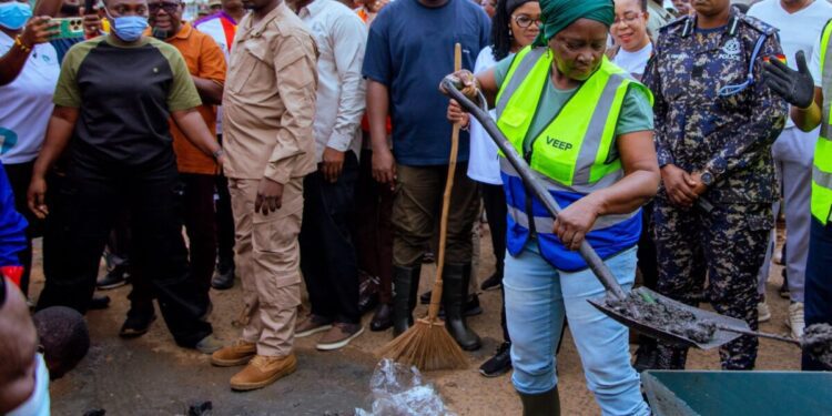 Vice President joins National Clean-Up Exercise in Nungua