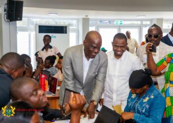 Education Minister visits CSSPS Resolution Centre to monitor placement exercise