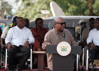 Mahama announces 20% salary incentive for health workers in deprived communities