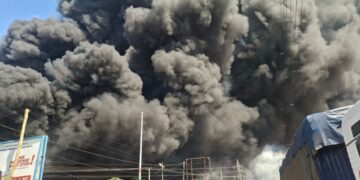 Fire guts plastic factory at Kwame Nkrumah Circle