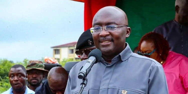 Bawumia attends funeral of late Sunyani Paramount Chief: Ghana News