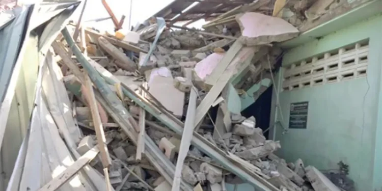 Winneba: 15 tenants safely escape as 3-storey building collapses