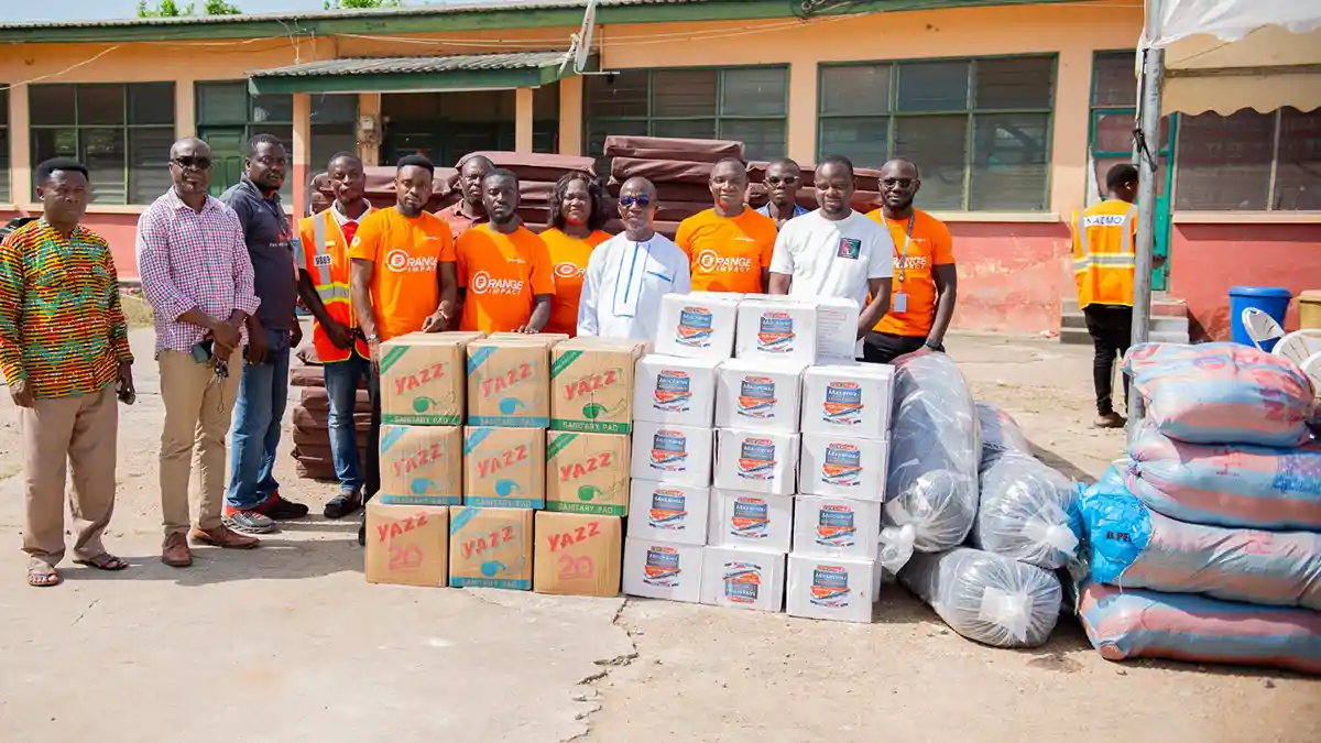 Fidelity Bank Ghana donates GH¢100,000 worth of relief items to Akosombo, Kpong victims