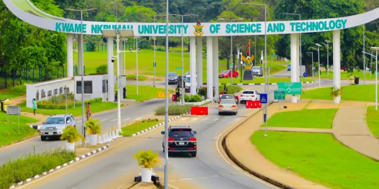 Scores of KNUST students deferred over unpaid school fees