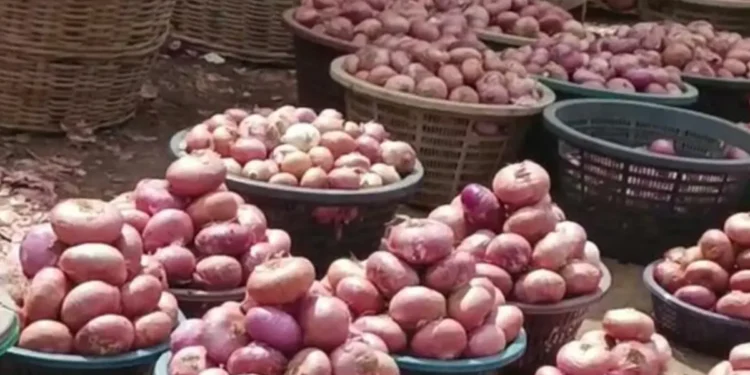 Onion sellers in Ghana concerned over possible shortages and price increase amid ECOWAS border restrictions on Niger