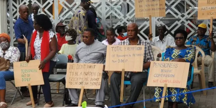 Pensioner bondholders threaten to resume picketing over defaulted payments
