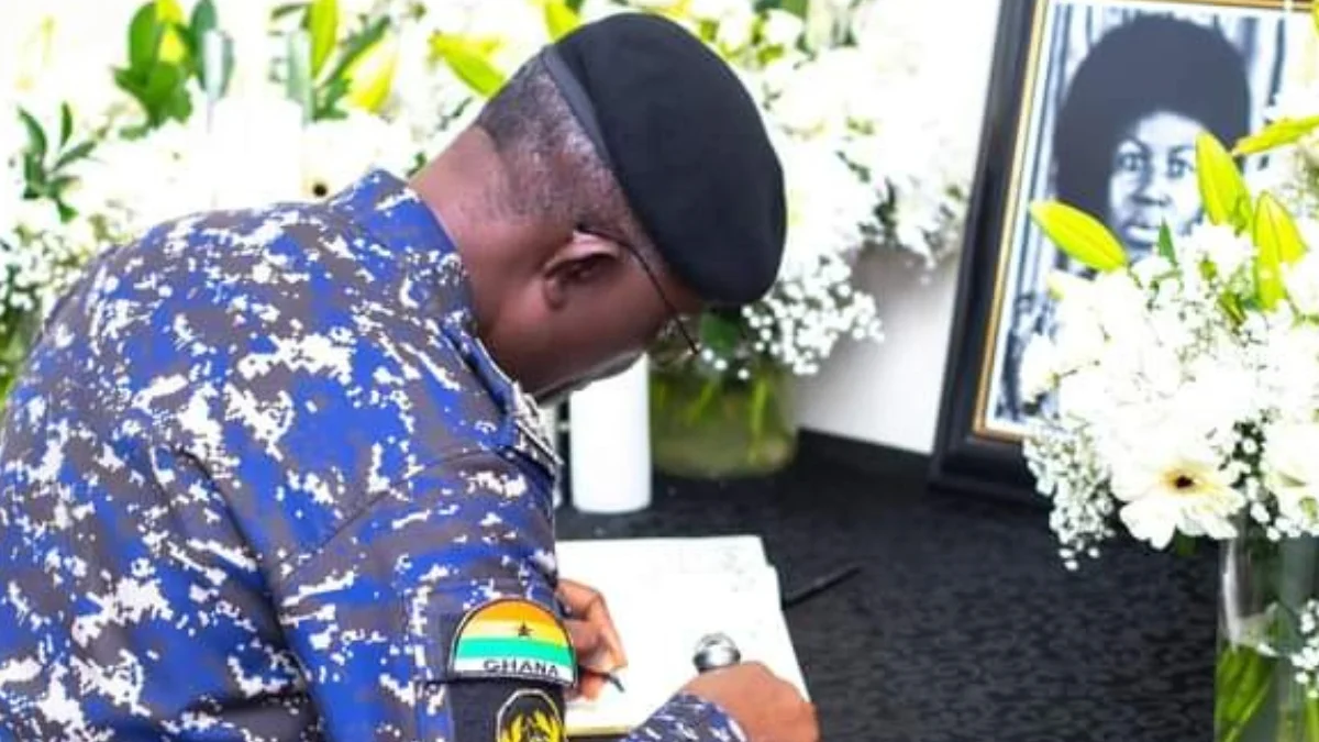 Police Leadership pays condolence visit to former President Kufour after wife's passing