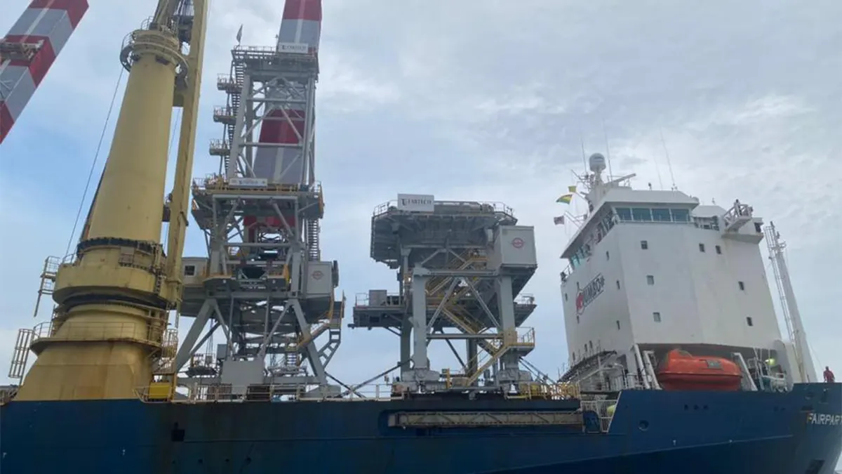 Takoradi Port receives two ship loaders and eco-hopper 