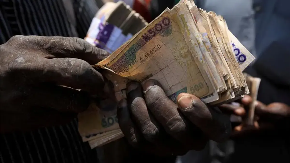 Nigeria's naira hits record low on black market ahead of central bank meeting