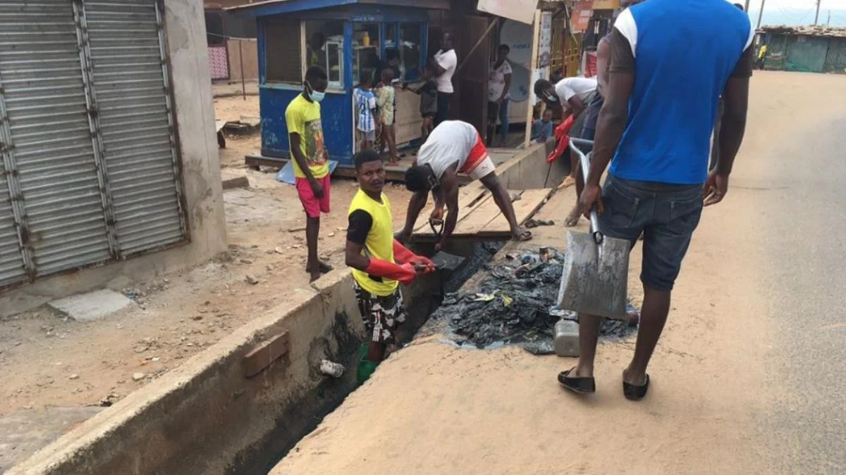 NDC Awutu-Senya East commemorates June 4 with clean-up and healthcare support: Ghana News