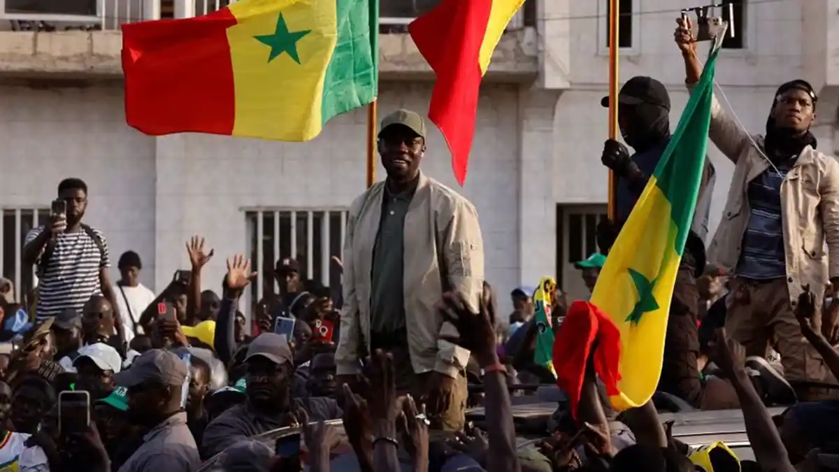 Senegal court orders jailed opposition leader to be reinstatement on electoral register, gov't to appeal