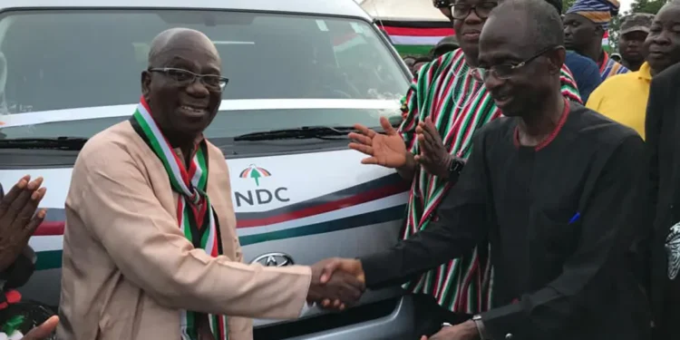 Biakoye MP Kwadjo Nyanpon-Aboagye presents 18-seater bus to NDC constituency office