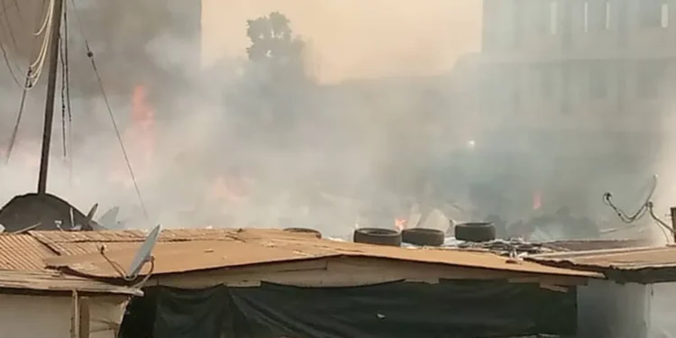 Fire sweeps through Asokwa Old Town, rendering scores homeless