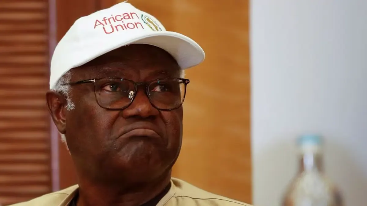 Former president of Sierra Leone Ernest Bai Koroma leaves country for Nigeria amid legal troubles