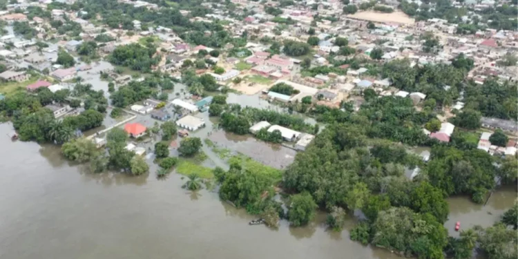PRESED provides cash support to victims of Akosombo dam spillage