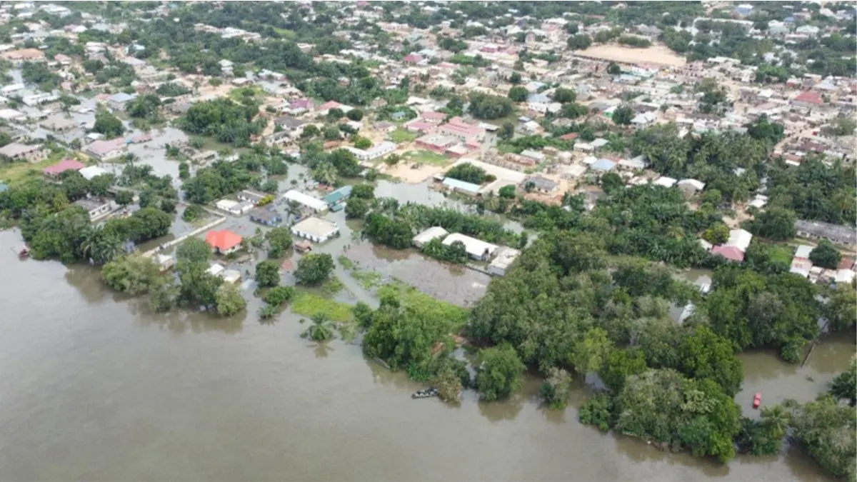PRESED provides cash support to victims of Akosombo dam spillage