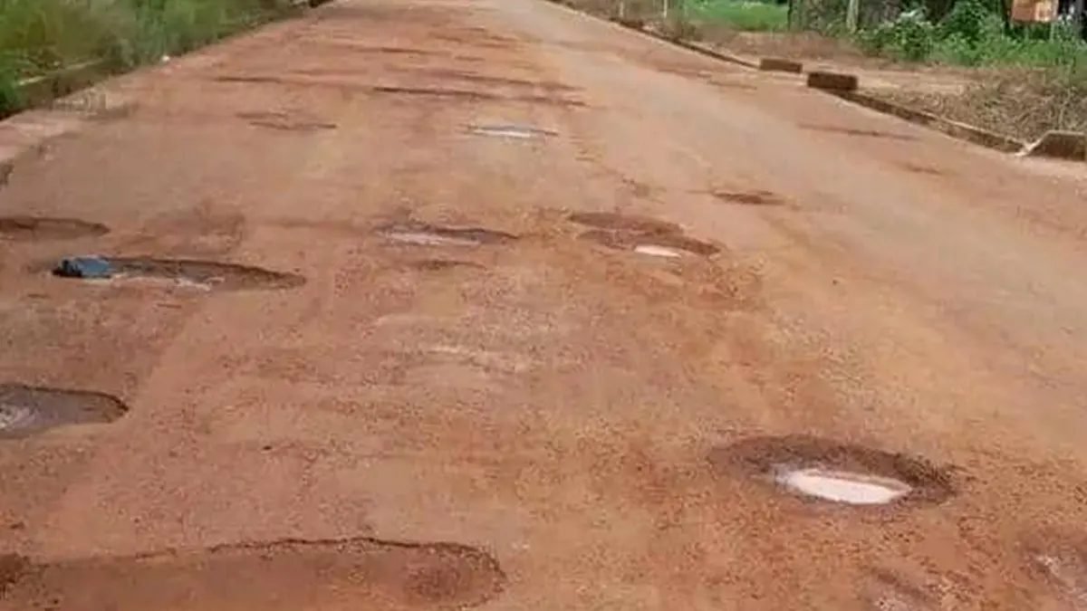 Anlo-Afiadenyigba drivers displeased over deplorable roads