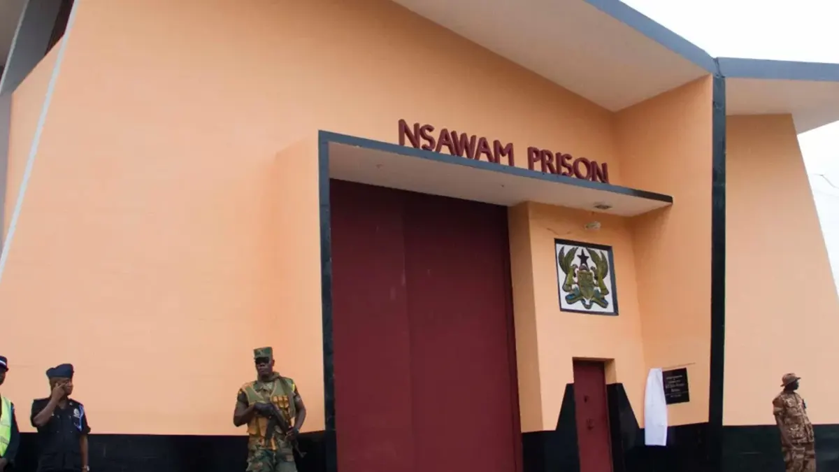 Chinese national escapes Nsawam Prison during medical transfer; Prison officer interdicted