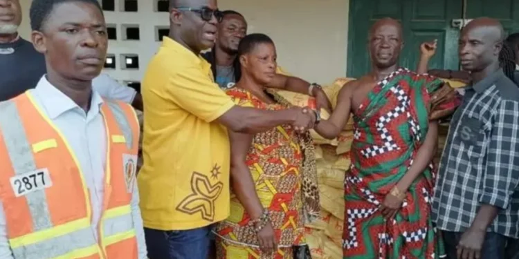 Ghana Tourism Authority provides relief to flood affected Nzulenzu Community