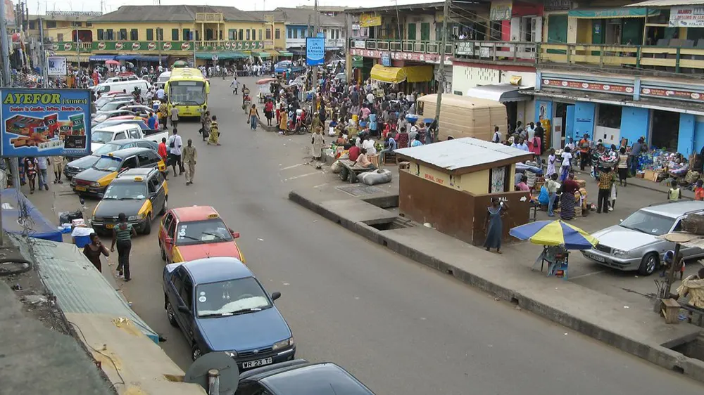 Takoradi residents express frustration over prolonged Internet disruption