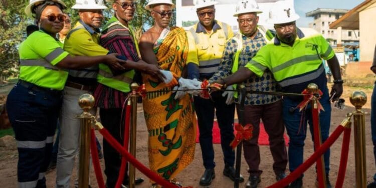 AngloGold Ashanti, Obuasi Mine, has cut the sod for the construction of a 24-unit classroom block for the Obuasi cluster of schools in the Obuasi Municipality. The project, expected to be one of the largest and most modern public basic school facilities in Ghana, is designed to help bridge infrastructural gaps within the education sector by providing a safe, functional and conducive environment for effective teaching and learning. The new facility will feature sick bays for males and females, offices for the head teacher and assistants, staff common rooms, an ICT laboratory, a library, a general assembly hall, a cafeteria, additional offices, washrooms, and toilet facilities. Mr. Edmund Oduro Agyei, the Community Relations Manager of AngloGold Ashanti, Obuasi Mine, said at the ceremony that the project aligns with the Mine’s purpose statement of “Mining to empower people and advance societies.” He added that the initiative also fulfills AngloGold Ashanti’s commitment under its 10-Year Socio-Economic Development Plan (SEDP) to enhance access to quality education in its host communities. Mr. Agyei noted that when completed, the facility would help improve teaching and learning and further promote quality education in the area. Mr. George Alfred Koomson, the Obuasi Municipal Director of Education, commended AngloGold Ashanti for its continuous support toward improving education in the municipality. He highlighted the company’s notable contributions, including the provision of educational infrastructure, supply of learning materials, and teacher capacity-building programmes. “We have witnessed a remarkable improvement in education in Obuasi, thanks to the invaluable contributions of AngloGold Ashanti. This 24-unit classroom block further demonstrates our unwavering dedication to providing a conducive environment for effective teaching and learning,” he said. As part of AngloGold Ashanti’s commitment to promoting local economic growth and empowering local contractors, two Obuasi-based firms—Kilon Company Ltd. and Erok Ghana Ltd.—have been awarded the contract to execute the project within 16 months.