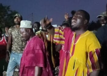 Tension mounts at Bawjiase Police Command as Kasoa Ofaakor Asafo members demand release of arrested soldiers and national security officers