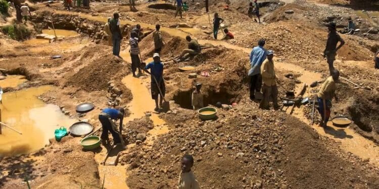 10 illegal miners feared dead, 30 critical after mine cave-in at Manso Tontokrom